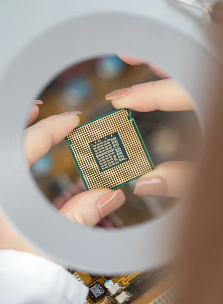 High performance data center servers with advanced memory and AI processing hardware